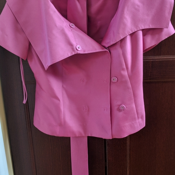 Blazer - Picture 2 of 3